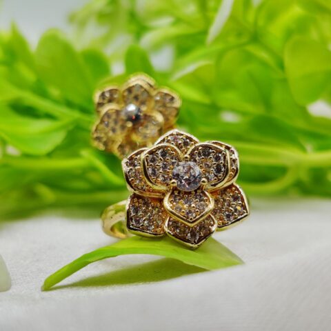 1 Piece Imported Moveable Luxurious Petal Bloom Adjustable Ring  2 Stunning Color Variants?? | Luxurious Design Ring | Adjustable Ring | Ring For Girls & Women ?