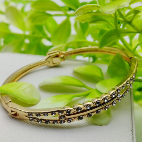 Imported Adjustable Crystal Bracelet  Dazzle in Elegance | Best Quality Artificial Bracelet For Girls & Women | Bracelet For Every Occasion | Elegant Design